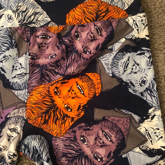 NWOT LULAROE WERE WOLF LEGGINGS - Picture 2 of 3